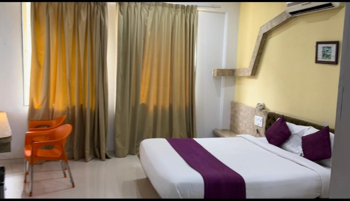 Saiba Residency Hotel Pirangut Exterior foto